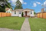 6826 Montgomery  in Tacoma