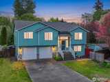 3011 12th  in Puyallup
