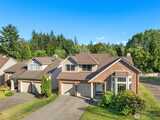 4256 255th  in Sammamish