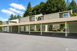 22238 24th  in Des Moines