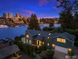 9330 Shoreland  in Bellevue