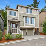 2119 Lynx Loop  in Issaquah