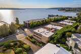 832 Lake  in Kirkland
