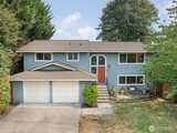 3021 194th  in Lake Forest Park