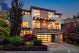 1527 Lyons  in Renton