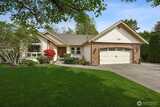 1703 25th  in Puyallup