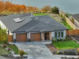 2512 Vista View  in Tacoma