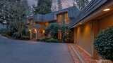 7243 Ridge  in Mercer Island