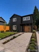 513 122nd  in Seattle