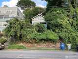 1014 Lakeview  in Seattle