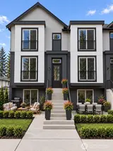 425 Parkside Walk  in Sammamish