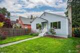 5252 35th  in Seattle