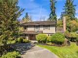 8400 61st  in Mercer Island