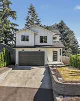324 123rd  in Tacoma