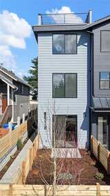 518 102nd  in Seattle