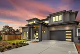 1607 Kennewick  in Renton