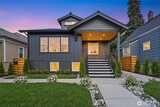 5520 Brooklyn  in Seattle