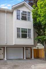 13716 Midvale  in Seattle