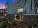 2524 Boyer  in Seattle