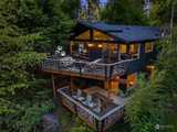 9515 Sand Point  in Seattle