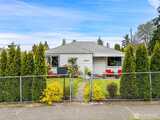 1616 Thistle  in Seattle