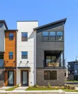 10811 (HS  120th  in Kirkland