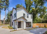 9012 124th  in Kirkland