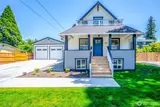 2206 15th  in Milton