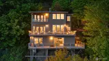 10835 Arroyo Beach  in Seattle