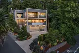 11822 Holmes Point  in Kirkland