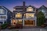 6910 Pinehurst  in Snoqualmie