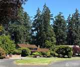 10 Forest Glen  in Lakewood