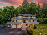 32223 88th  in Carnation