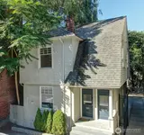 1625 Belmont  in Seattle