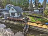 270 Grapeview Point  in Allyn