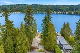 2604 Lake Sammamish  in Redmond