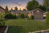22015 SE 267th S  in Maple Valley