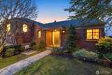 2322 Eyres  in Seattle
