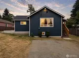 5523 Leo  in Seattle