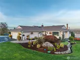 8203 Woodland  in Puyallup