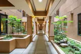 10047 Main  in Bellevue