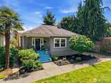 5910 Dayton  in Seattle