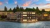 733 Lake St  in Kirkland