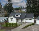 13914 136th Pl  in Renton