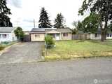 10517 Addison  in Lakewood