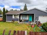 203 St. Helens  in Winlock