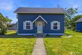 5207 Oakes  in Tacoma