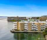 6321 Seaview  in Seattle