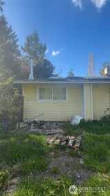 5842 137th  in Rochester