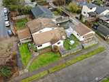 5402 Cloverdale  in Seattle